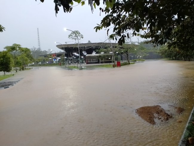 Banjir di Kawasan PLBN Aruk Tidak Ganggu Aktivitas Perlintasan Antarnegara