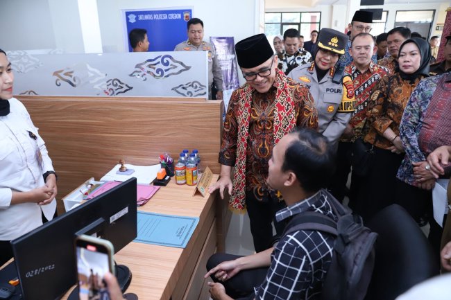 Kunjungi MPP Kabupaten Cirebon, Menteri PANRB Dorong Layanan Berdampak dan Tidak Berbelit