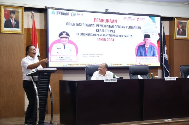 Pj Gubernur Banten Al Muktabar Berikan Orientasi Kerja Ribuan PPPK