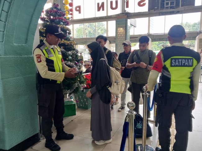 KAI Perketat Keamanan Libur Nataru dengan Tetap Humanis dan Siaga