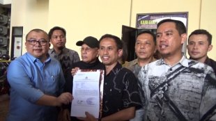 Relawan Jokowi Laporankan Empat Orang Buntut Tuduhan Ijazah Palsu
