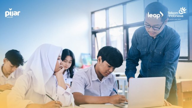 Telkom Dorong Pendidikan Digital Lewat Pijar Sekolah, Memudahkan Siswa Belajar Mandiri Telkom Dorong Pendidikan Digital Lewat Pijar Sekolah, Memudahkan Siswa Belajar Mandiri