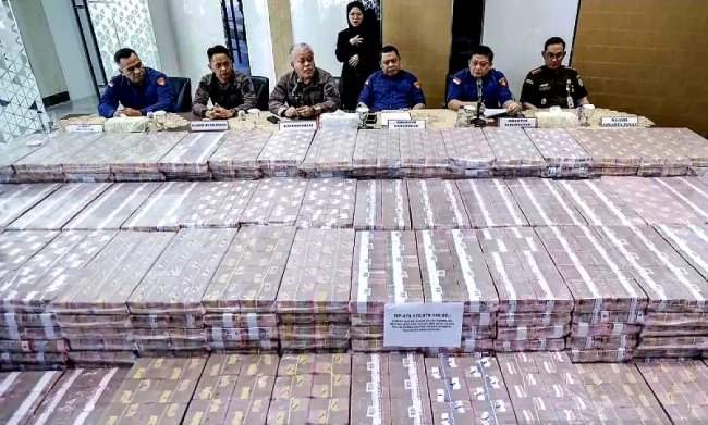 Penampakan Hamparan Uang Triliunan yang Disita Kejagung dari Kasus Korupsi Duta Palma