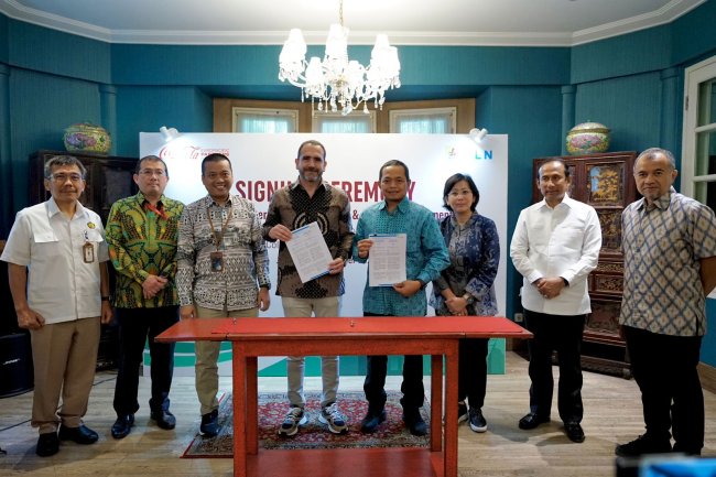 Layani Energi Bersih, PLN Suplai 90 GWh Untuk CCEP Indonesia dengan Renewable Energy Certificate