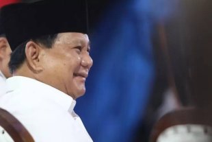 Sah Jadi Presiden, Prabowo: Mas Anies Senyuman Anda Berat Sekali