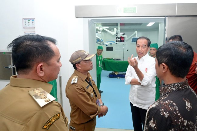 Soroti Infrastruktur Listrik RSUD Rupit, Jokowi Langsung Telepon Dirut PLN