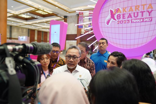 Jakarta X Beauty, Zulkifli Hasan Komitmen Lindungi Pelaku Usaha Dalam Negeri dari Serbuan Produk Luar