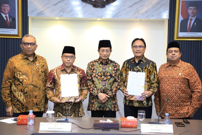 Menag dan Kepala BPJPH Teken MoU, Sepakat Perkuat Sinergi Halal di Indonesia