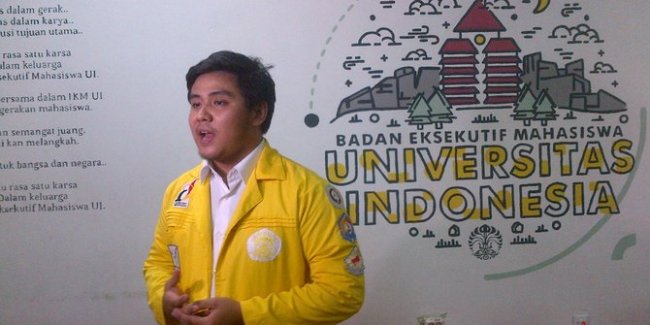 Dana BEM Terganjal Kartu Kuning ke Jokowi