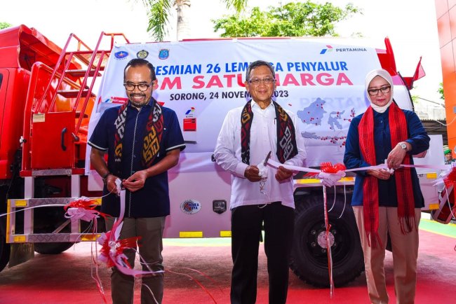 Menteri Arifin Tasrif Resmikan 26 Lembaga Penyalur BBM Satu Harga di Papua dan Maluku