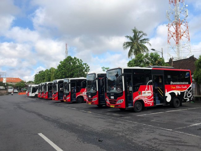 Antisipasi Antrean Panjang Kendaraan, Ditjen Hubdat Sediakan Shuttle Bus ke Bandara I Gusti Ngurah Rai 