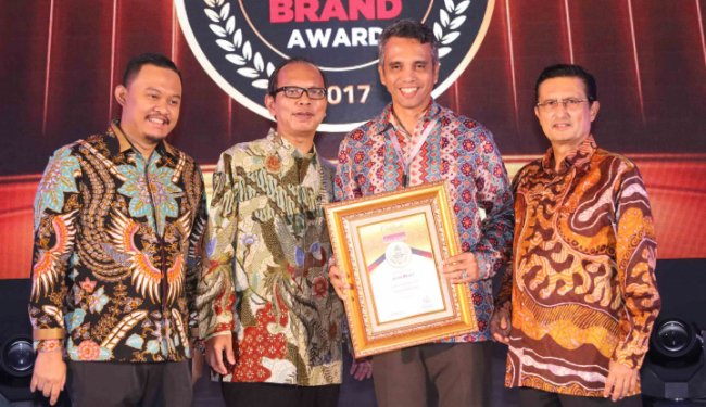 Galeri Foto: Bank DKI Raih Indonesia Best Banking Brand Award
