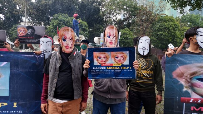 Aksi di KPK, Pendemo Tantang Bjorka Bantu KPK Bongkar Skandal Dugaan Korupsi Formula E