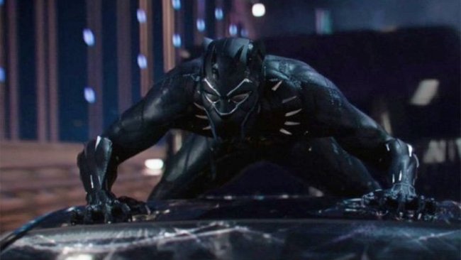 Penampakan'Baju Koko' di Film Black Panther Bikin Heboh Netizen