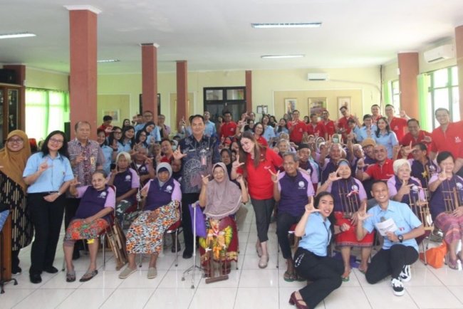 Hotel Ciputra Jakarta & Swiss-Belhotel Internasional Se-Jabodetabek Kunjungi Panti Tresna Werdha Budi Mulia