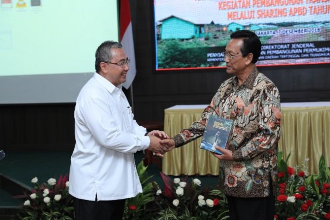 Pemerintah Serahkan SK Perhutanan Sosial Kepada Masyarakat di Sumatera Selatan