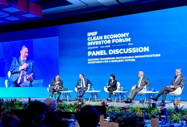 Menko Airlangga Tawarkan Beragam Peluang Investasi Sustainable Infrastructure Project di Indonesia