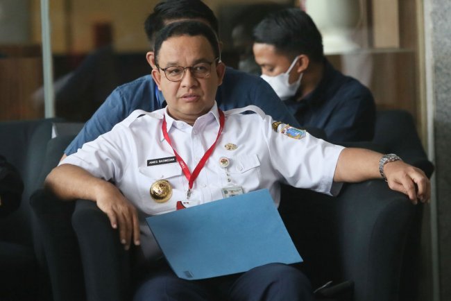 Hensat: Anies Pusing Mikirin Visi Misi, Dua Calon Lawannya Sibuk Janji Lanjutkan Program Jokowi