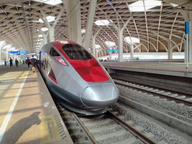 Mulai November, KCIC Tambah Perjalanan Kereta Cepat Whoosh Jadi 28 Jadwal per Hari