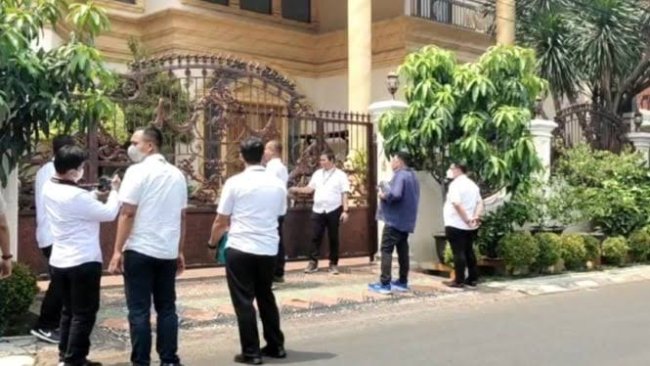 Penggeledahan Rumah Ketua KPK, Firli Bahuri di Bekasi dan Jakarta