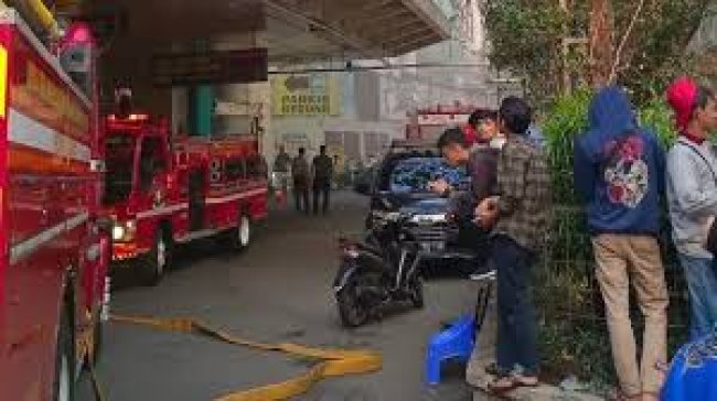 Petugas Damkar Ungkap Penyebab Kebakaran Blok M Square