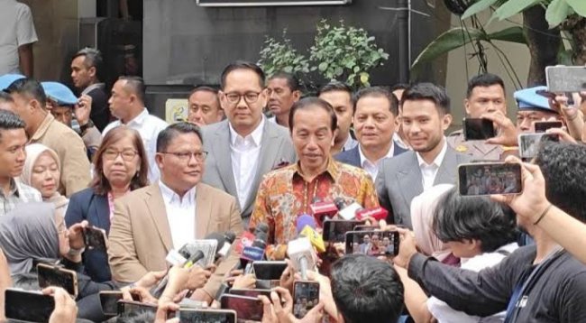 Jokowi Ungkap Alasan Kenapa Baru Melaporkan Soal Tuduhan Ijazah Palsu