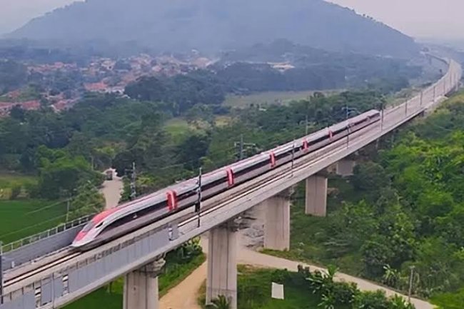 Kriteria Masyarakat yang Diutamakan Ikut Uji Coba Kereta Cepat Jakarta Bandung Gratis