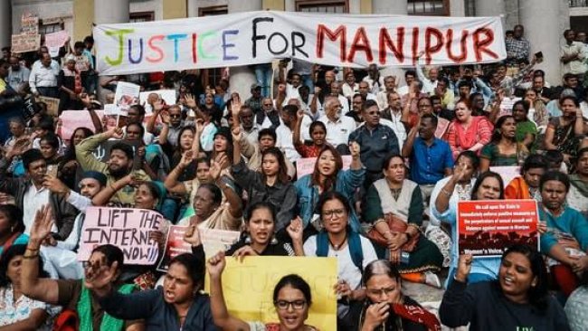 Biadab! 2 Perempuan India Diarak Telanjang dan Diperkosa Segerombolan Remaja