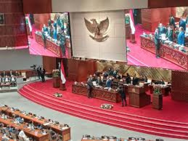 Sidang Paripurna DPR RI Sahkan Undang-Undang Minerba