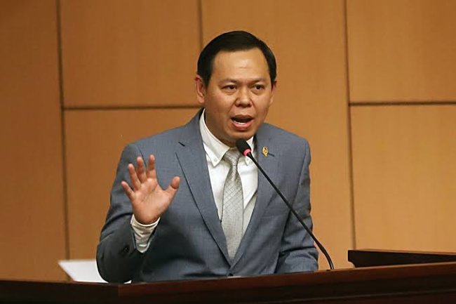 Apresiasi Penurunan Harga Tiket Pesawat, Sultan: Semua Kalangan Masyarakat Bisa Naik Pesawat 