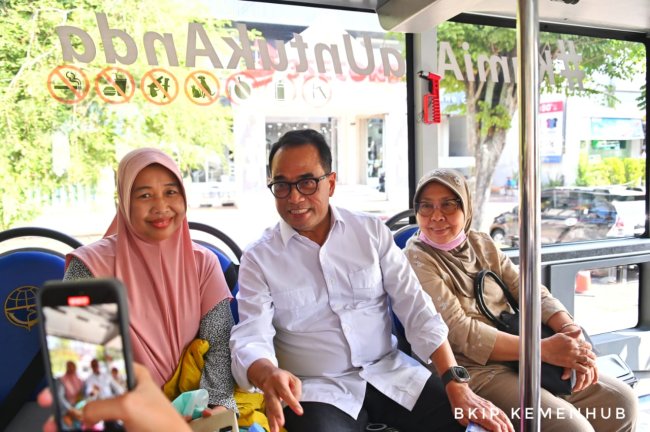 Menhub Minta Program “Teman Bus” di Kota Solo Terus Ditingkatkan
