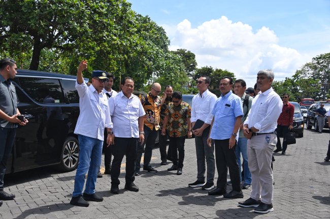 Bahas Tindak Lanjut Pembangunan LRT Bali, Menhub: Pemprov Akan Jadi Pemegang Saham Mayoritas