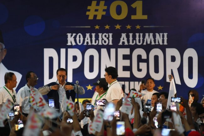 Didukung Alumni Diponegoro, Jokowi Ingin Jateng Jadi Motor Optimisme