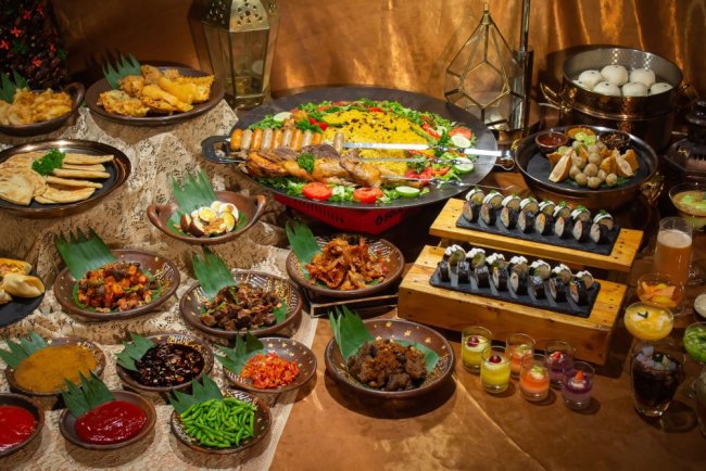 Buka Puasa Menu Warisan dari Timur: Beli 4 Dapat 5 di Mercure Tangerang BSD City