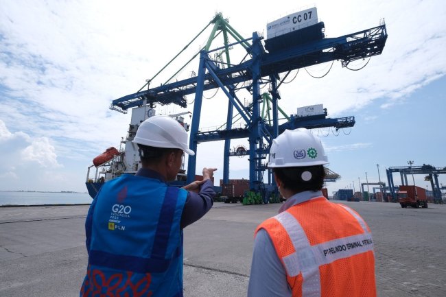 Elektrifikasi Terminal Petikemas New Makassar Bukti Komitmen PLN Wujudkan Green Port 
