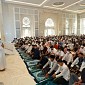 Shalat Ied Perdana di Masjid At-Thohir, Erick: Lebaran Jadi Momentum Kebangkitan Bangsa