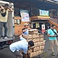 BUMN ID FOOD Group Bersama NFA dan Apical Gotong Royong Distribusikan Minyak Goreng 