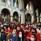 Ribuan Umat Katolik Hadiri Ibadah Jumat Agung di Gereja Maria Diangkat ke Surga