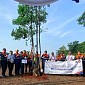 KAI Daop 1 Hijaukan Jakarta dengan Menanam Ratusan Pohon Buah dan Puley dalam Program Tanam Sejuta Pohon