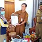 Dukcapil Serahkan 59 Akta Kematian Jamaah Haji Indonesia pada Keluarga 